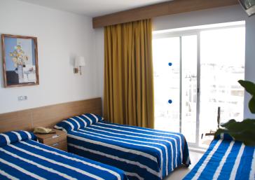 Habitació Triple (2 adults + 1 nen)