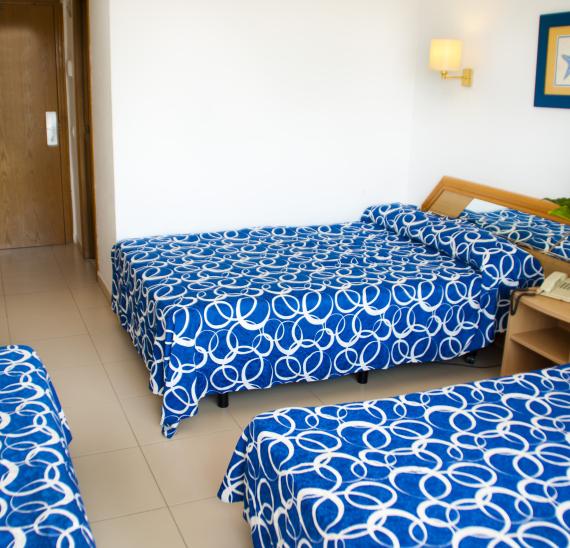 Habitación Triple (2 adultos + 1 niño)